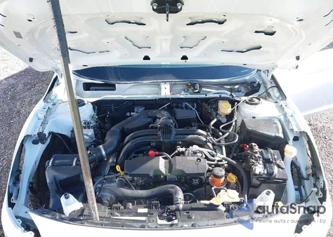 2015 Subaru Legacy 2.5I Limited из США, поврежденный, VIN 4S3BNAJ60F3067742